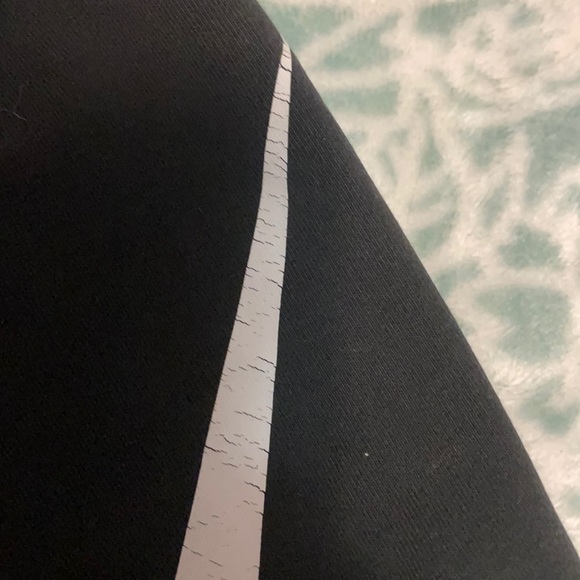 Black high wasted nike logo leggings - Picture 3 of 4